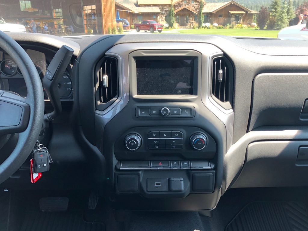 2019 Chevrolet Silverado 1500 Custom Interior - Wyoming Media Drive - August 2018 005 - center stack
