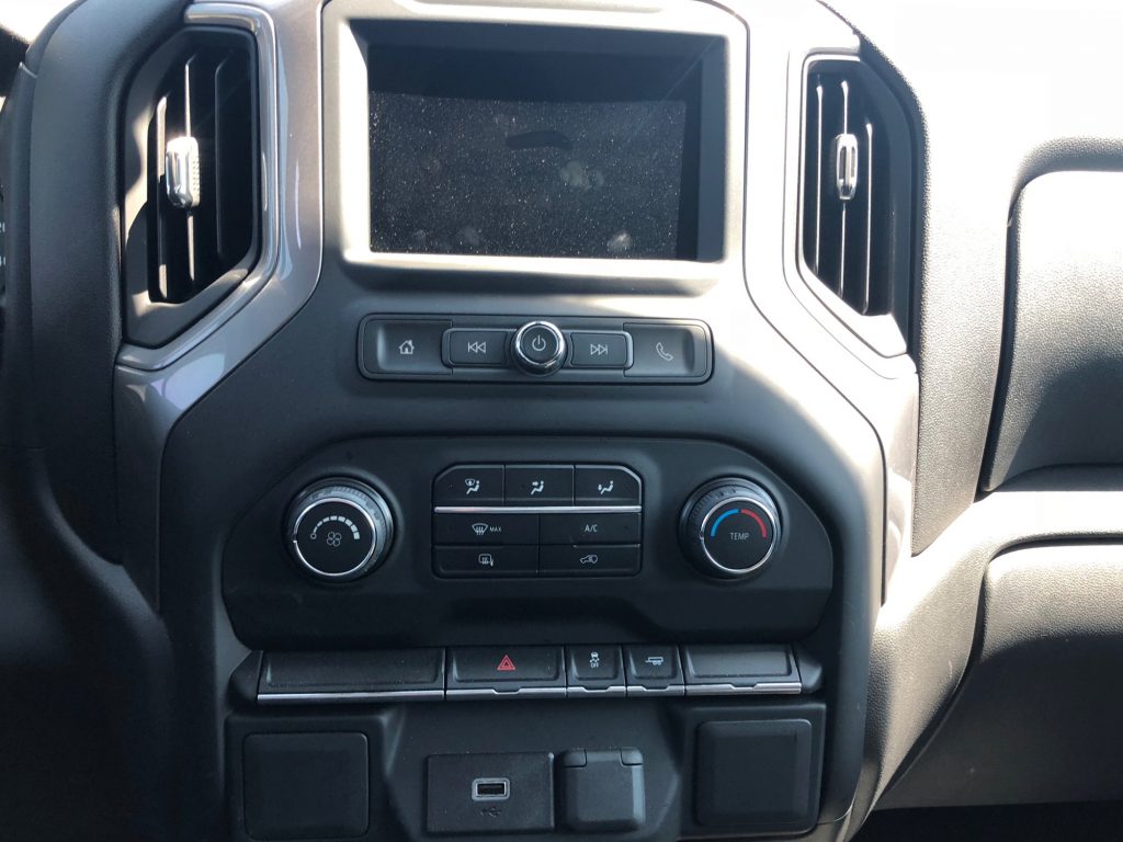 2019 Chevrolet Silverado 1500 Custom Interior - Wyoming Media Drive - August 2018 006 - center stack