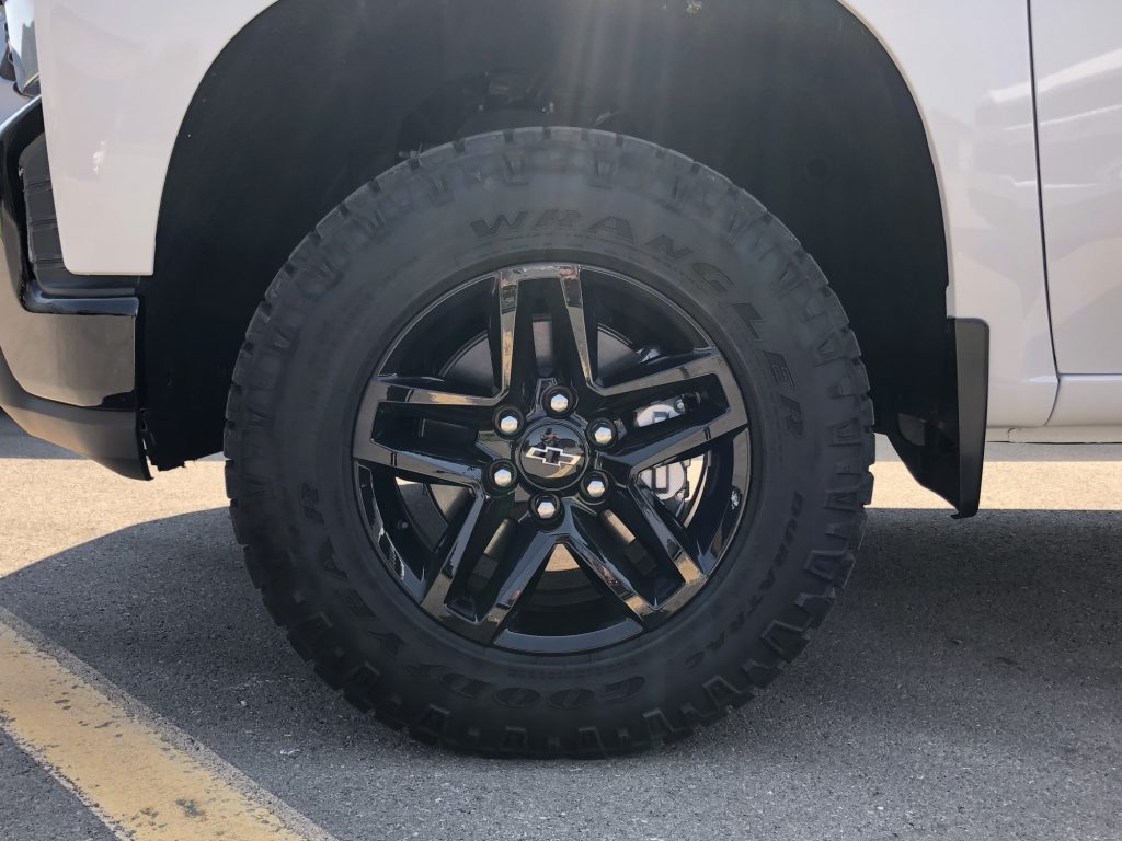 2019 Chevrolet Silverado 1500 Custom TrailBoss Exterior - Wyoming Media Drive - August 2018 010 - wheel