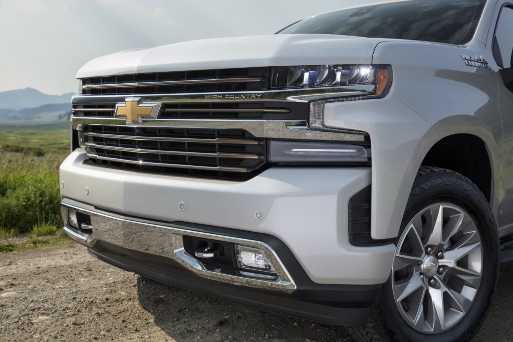 2019 Chevrolet Silverado High Country exterior - August 2018 - Wyoming 006 - front end focus grille and logo