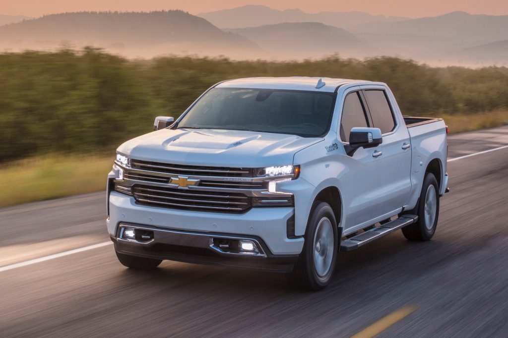 2019 Chevrolet Silverado High Country exterior - August 2018 - Wyoming 009 - front three quarters