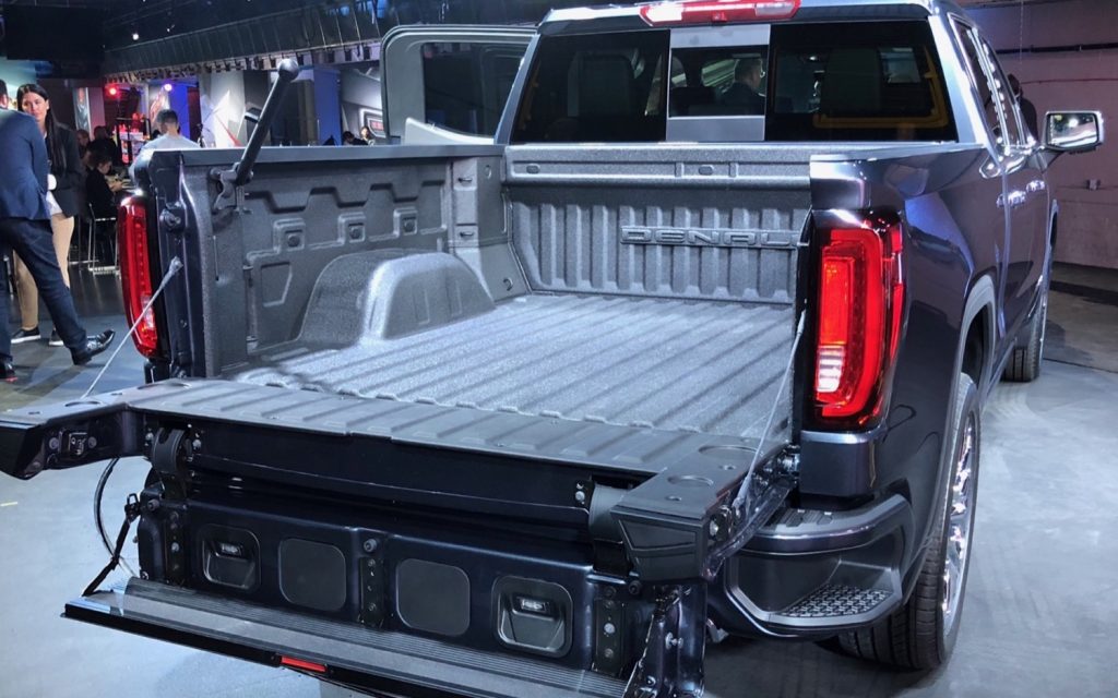 Ram 1500 Multifunction Tailgate Brings Barn Doors to Trucks