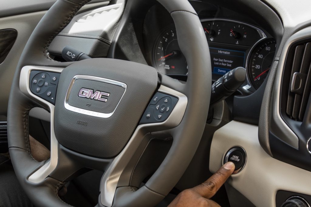 2019 GMC Terrain Denali interior - Rear Seat Reminder 001