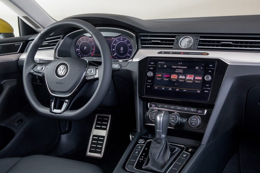 2019 Volkswagen Arteon interior 003