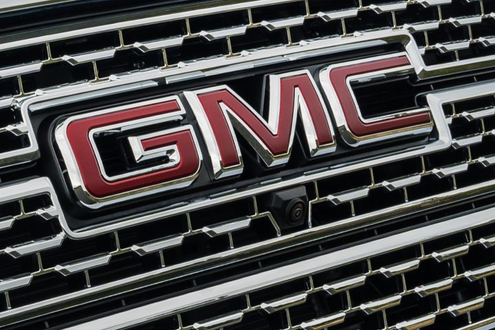 GM To Replace Towing Labels On Some 2020 Chevy Silverado, GMC Sierra Trucks