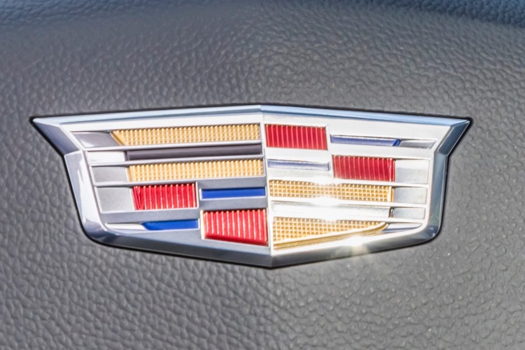 2019 Cadillac XT4 Premium Luxury - Interior - Seattle Media Drive - September 2018 013 - Cadillac logo on steering wheel