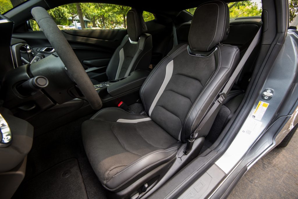 2019 Chevrolet Camaro LT Turbo 1LE Interior - First Drive - Seattle - September 2018 001 - cockpit