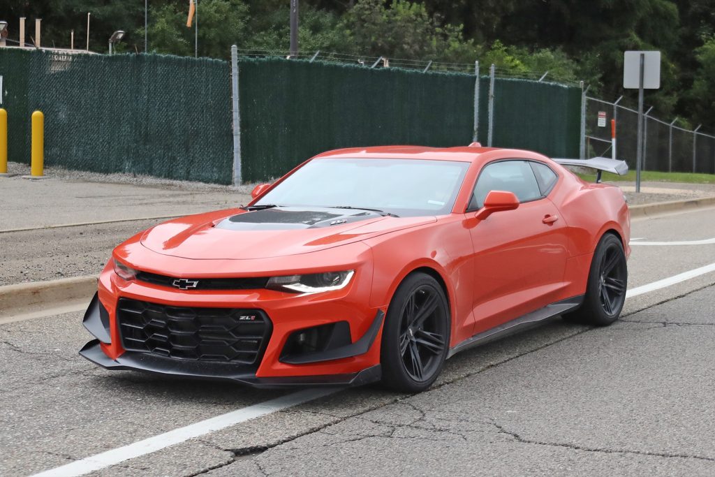 2019 Chevrolet Camaro ZL1 1LE exterior - Red Hot - real world pictures - September 2018 003