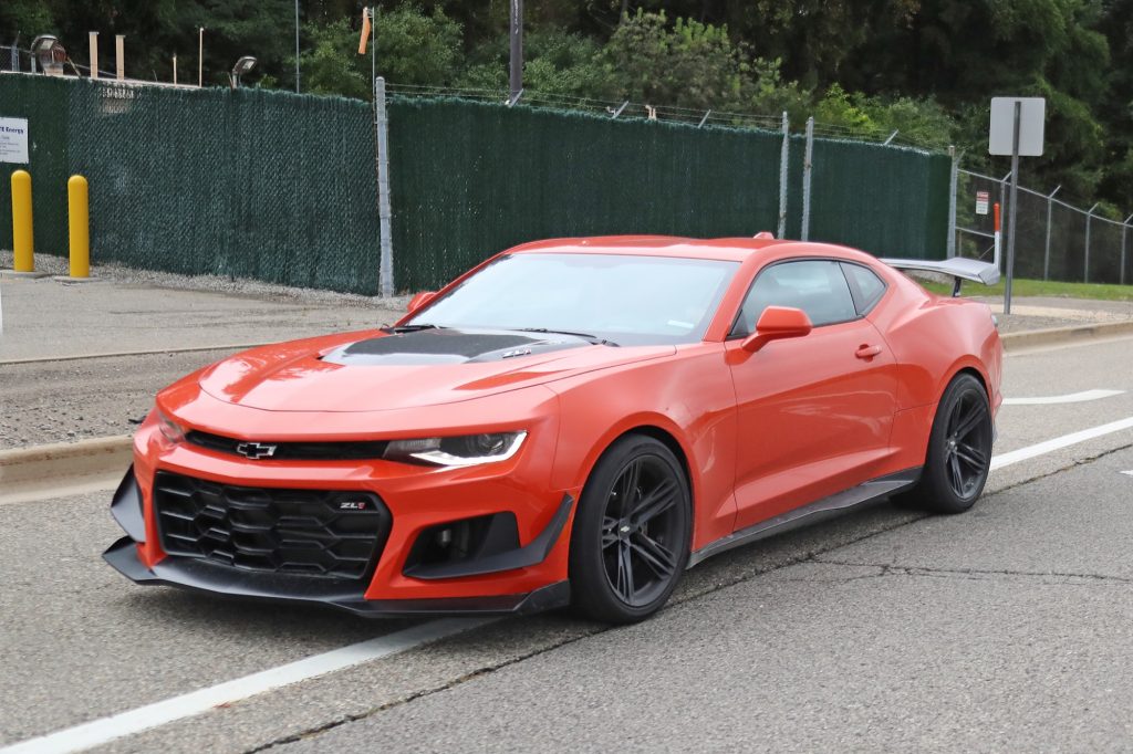 2019 Chevrolet Camaro ZL1 1LE exterior - Red Hot - real world pictures - September 2018 004