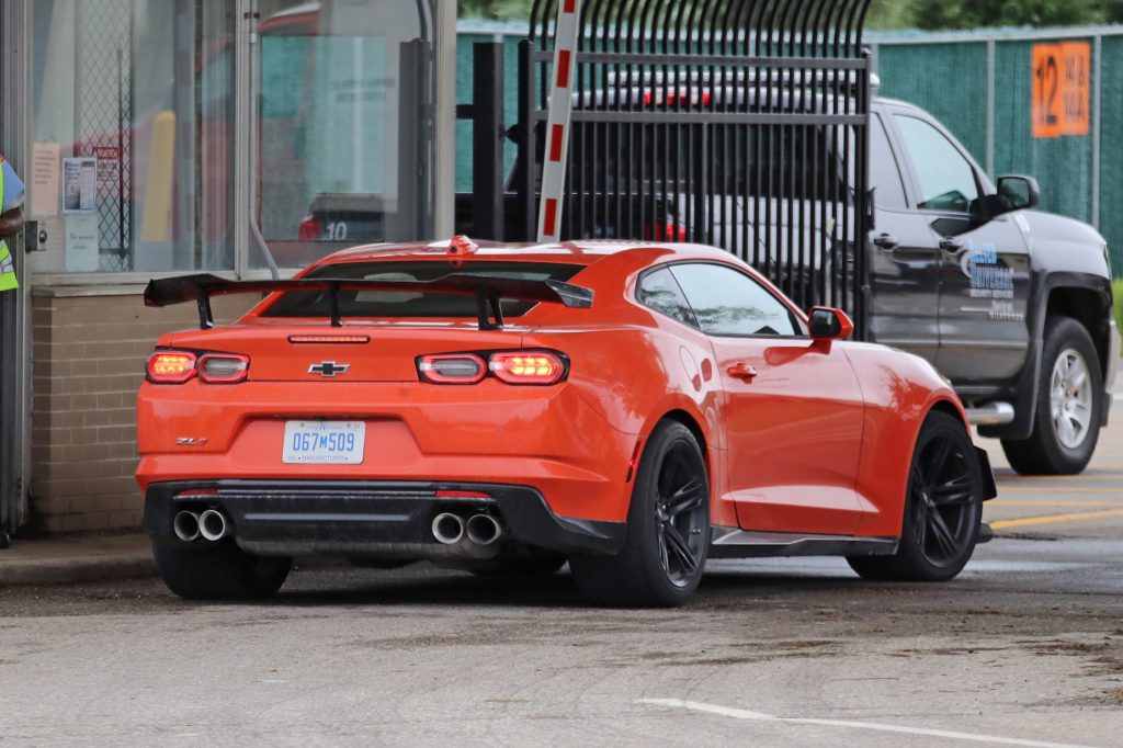 2019 Chevrolet Camaro ZL1 1LE exterior - Red Hot - real world pictures - September 2018 011