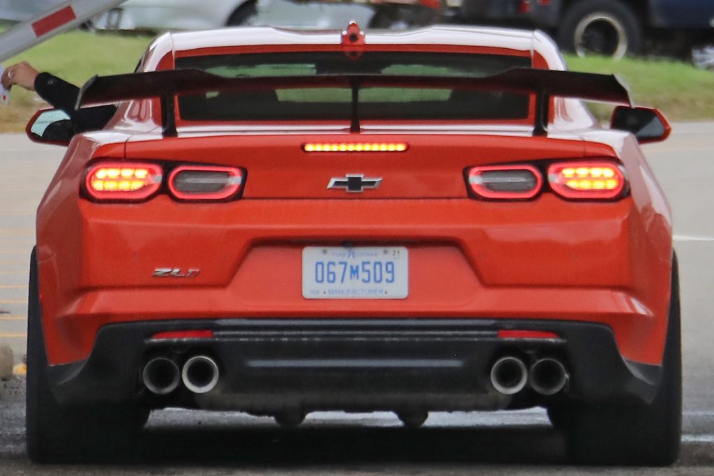 2019 Camaro ZL1 1LE Shows Off Updated Rear Fascia And Taillights | GM  Authority