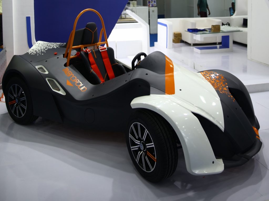 GM REEV Concept - Range Extended Electric Vehicle - India 001
