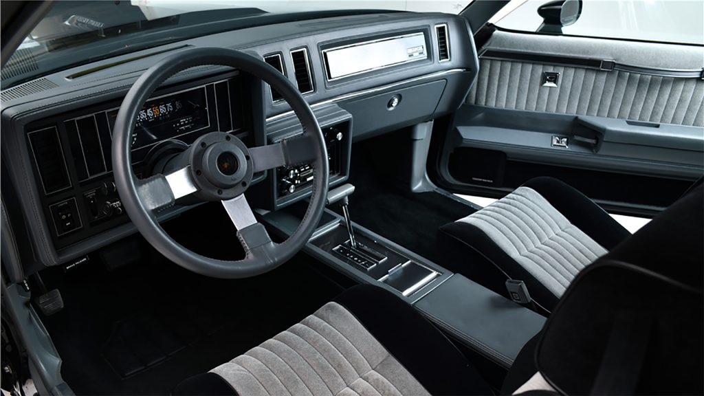 1987-Buick-Grand-National-interior