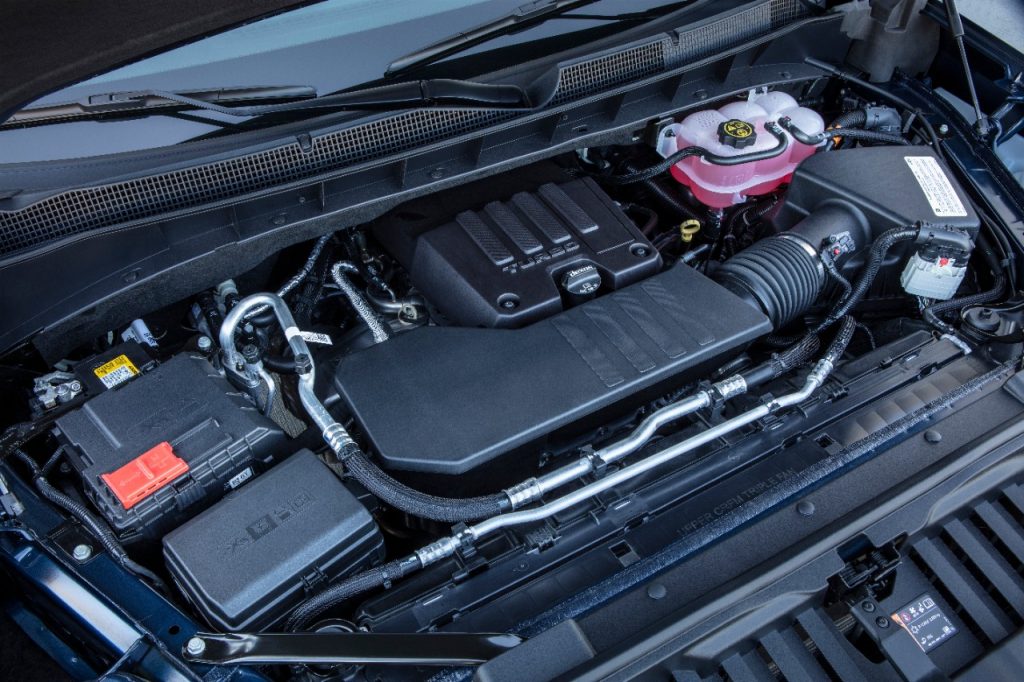 The turbocharged 2.7L I4 L3B gasoline engine in a Chevy Silverado 1500. 