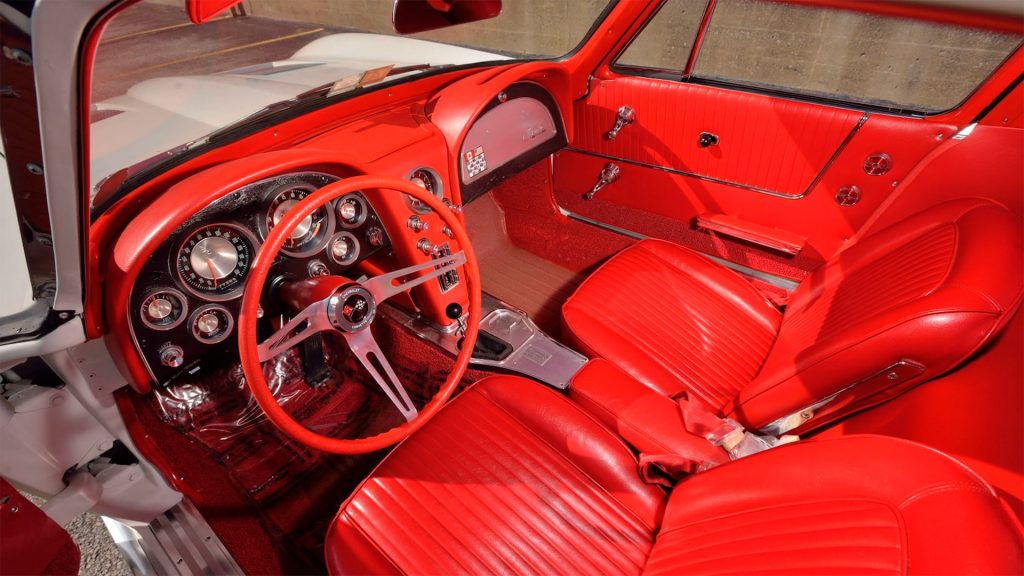 1963-Chevrolet-Corvette-Z06-002