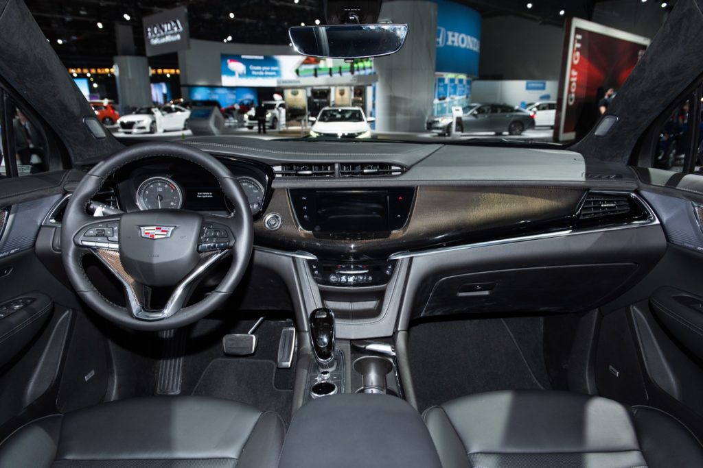 2020 Cadillac XT6 Sport - Interior - 2019 NAIAS - Live 004