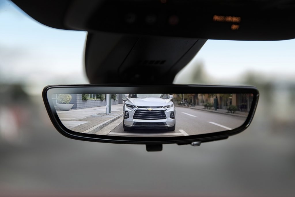 2019 Chevrolet Blazer RS Photo Interior 005 Rear camera mirror