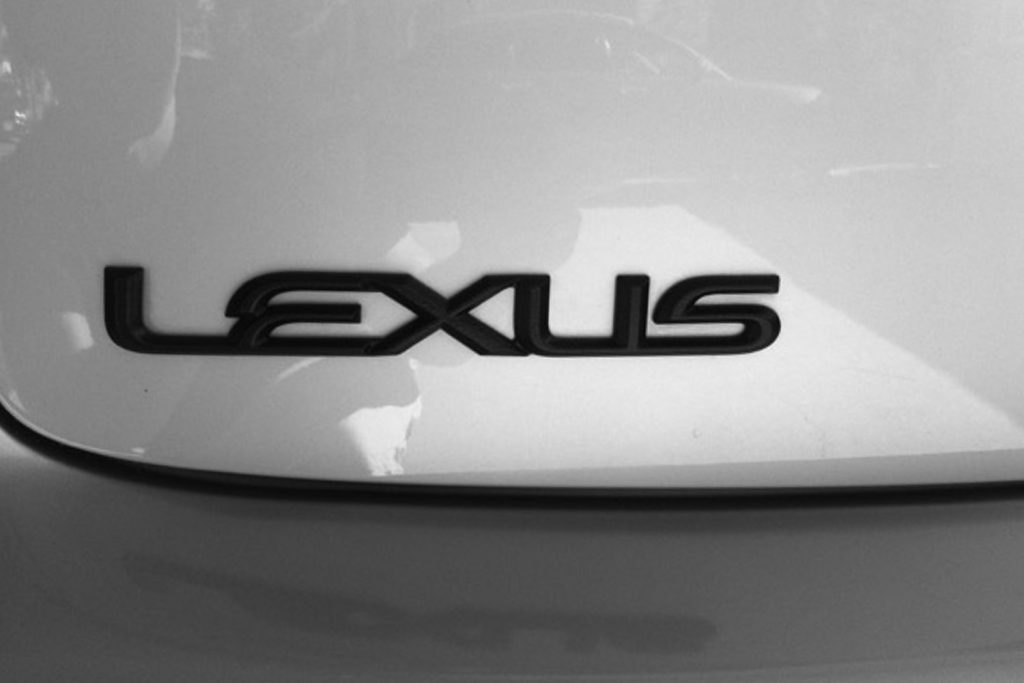Lexus Black Pearl Badge