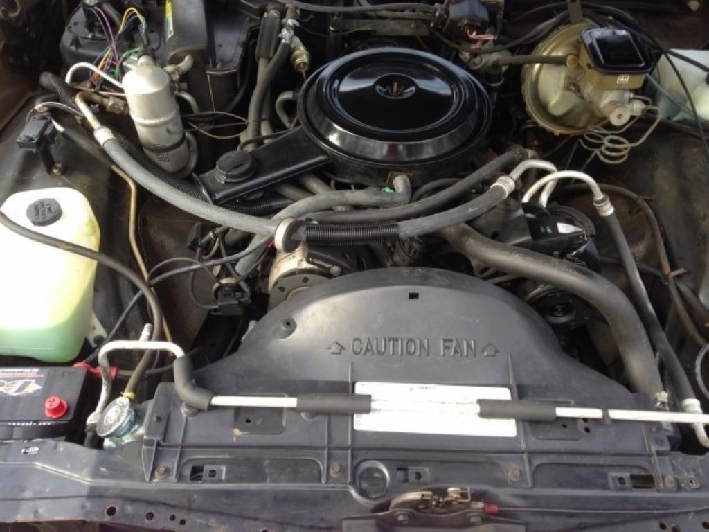 1984 Chevrolet Caprice Engine Bay 001