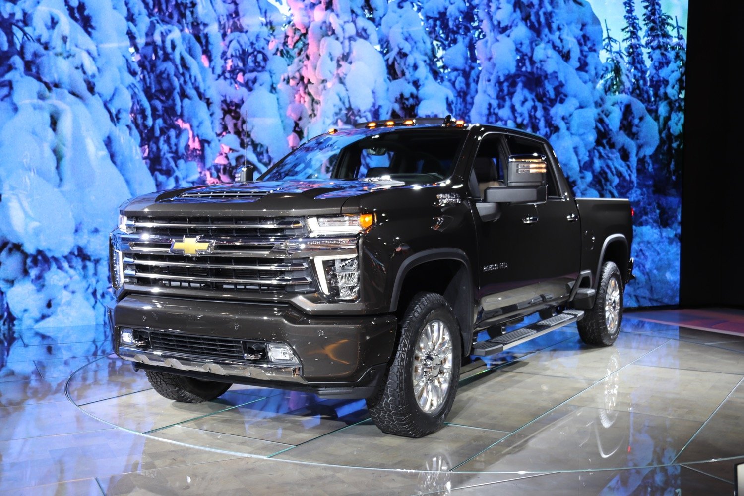 2021 Chevrolet Silverado
 Exterior