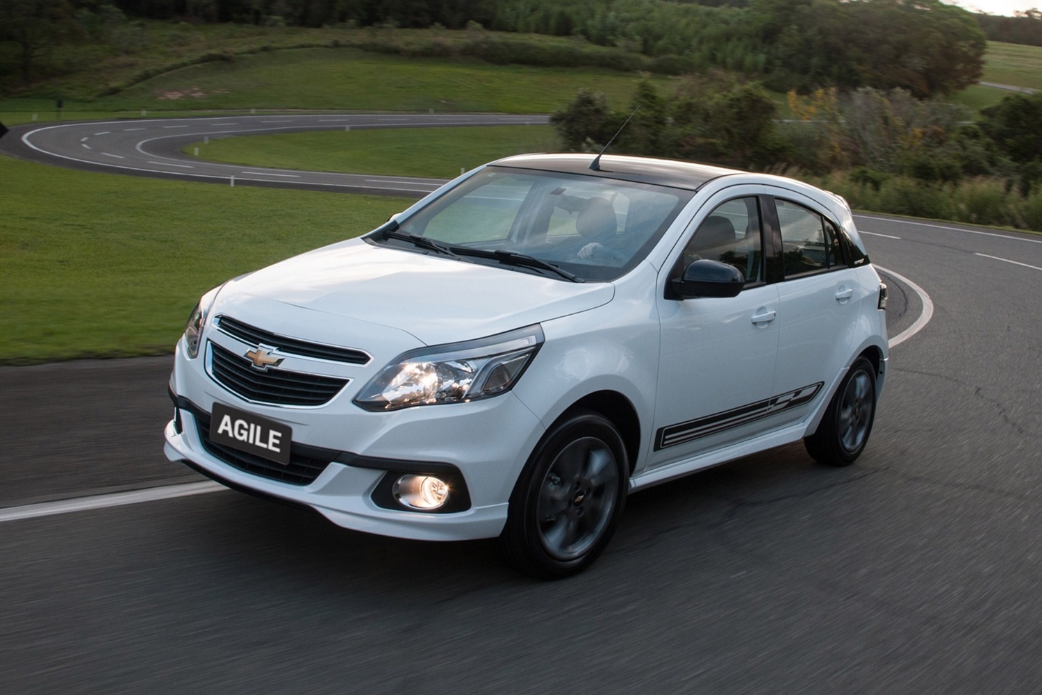 2014 Chevrolet Agile facelift revealed