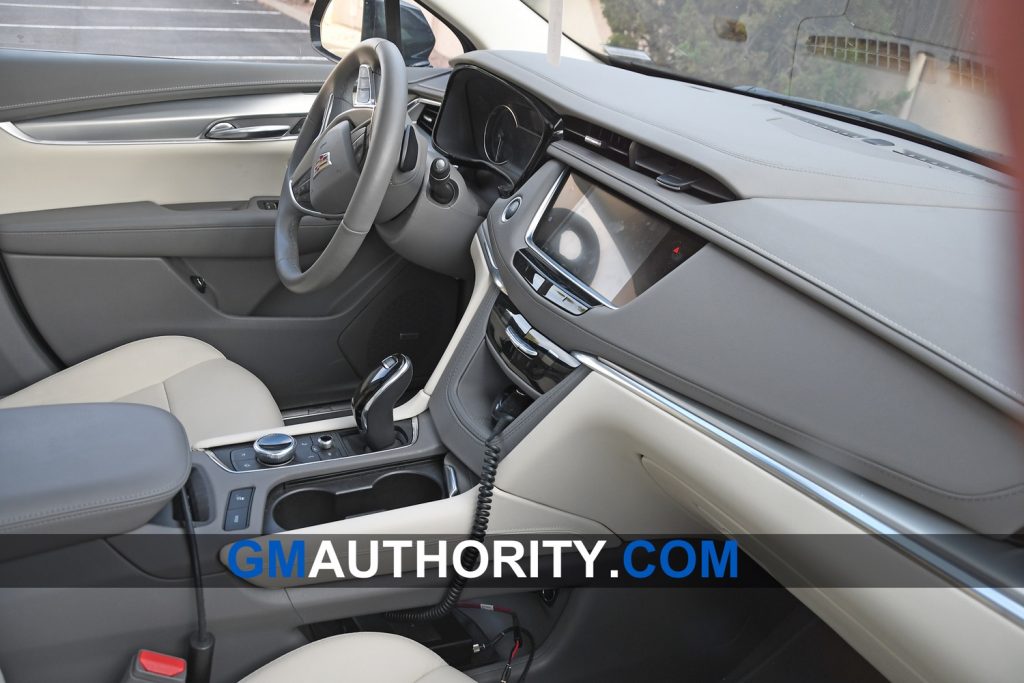 2020 Cadillac XT5 Refresh Interior - May 2019 001