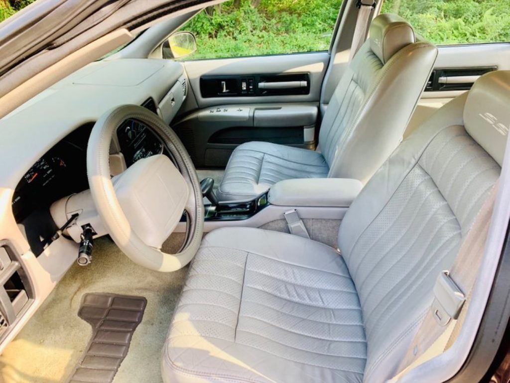 1996 Chevrolet Impala SS Interior 001