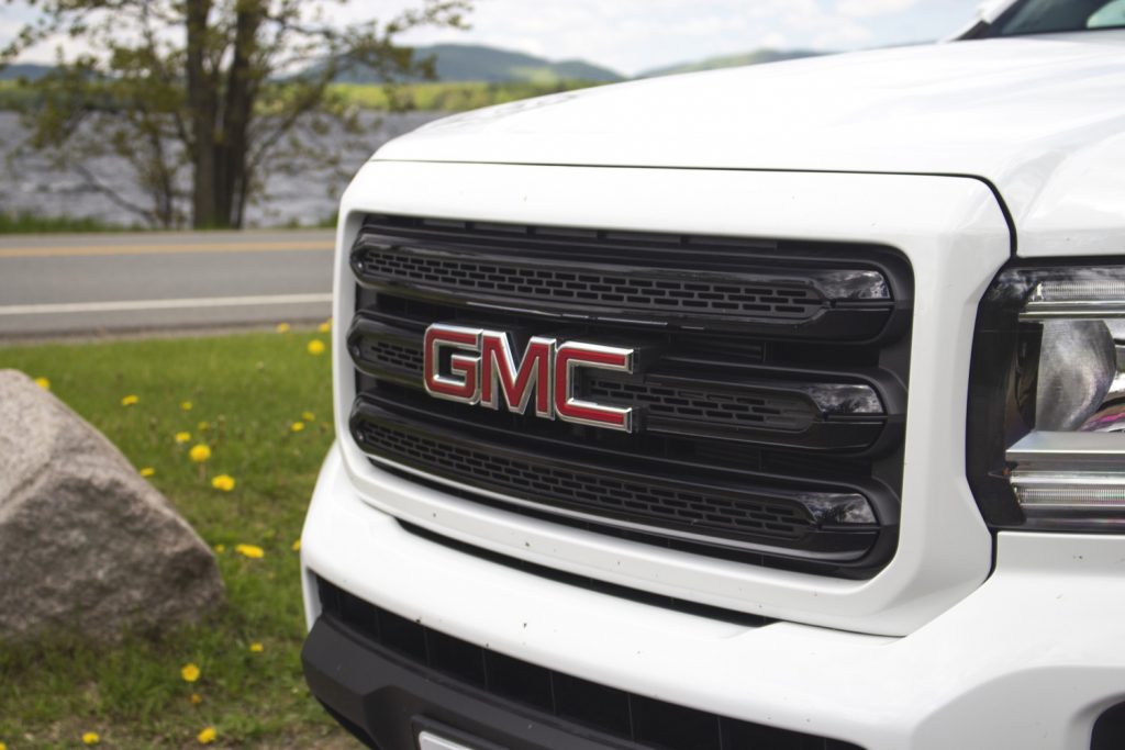 2019 GMC Canyon SLE Elevation - First Drive - June 2019 - Exterior 010 - grille with GMC logo