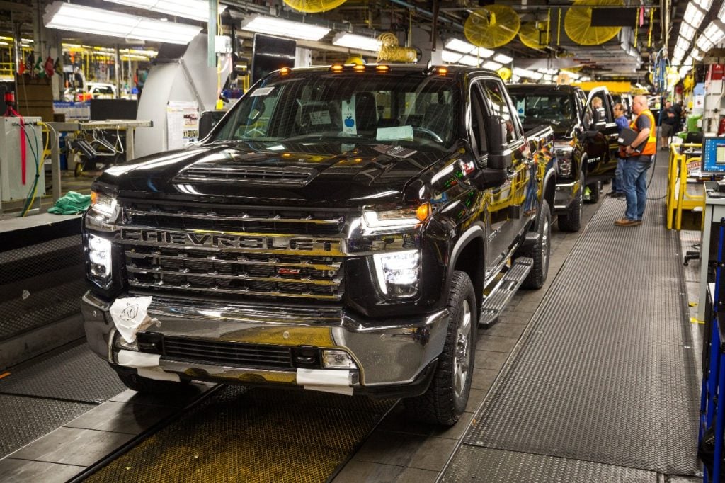 2019 chevy 2500 cab lights