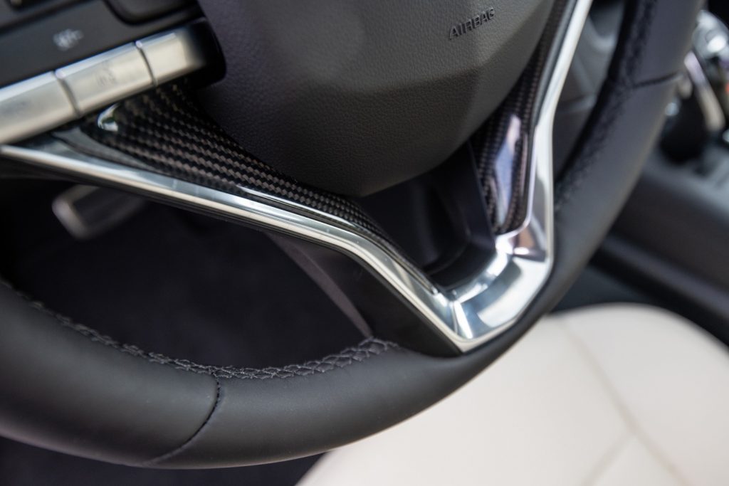2020 Cadillac XT6 Sport with Carbon Fiber trim on steering wheel stem