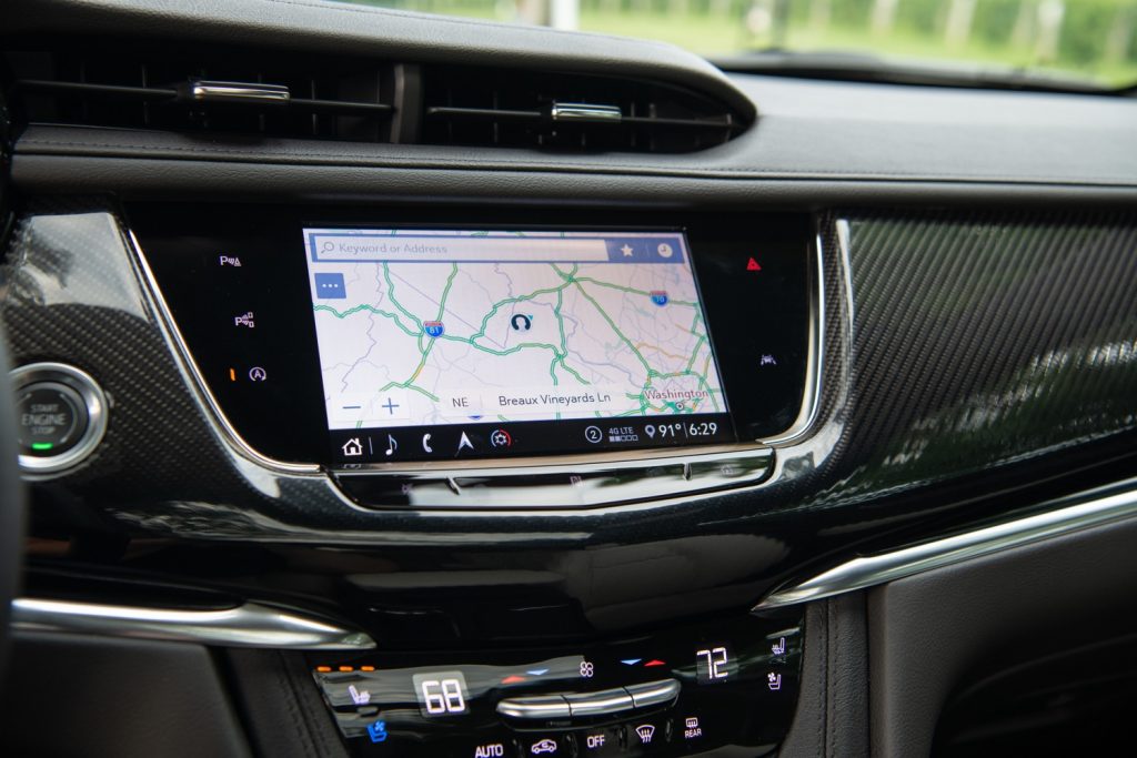 2020 Cadillac XT6 Sport - Interior - First Drive - July 2019 003 center screen with carbon fiber dashboard