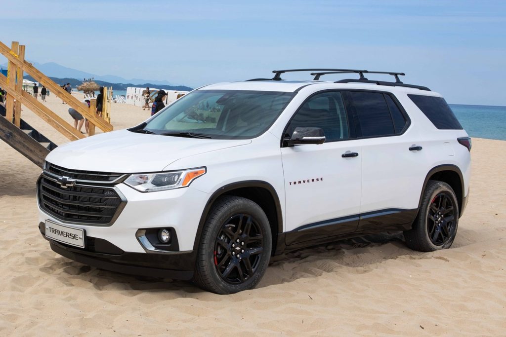 2020 chevy traverse redline