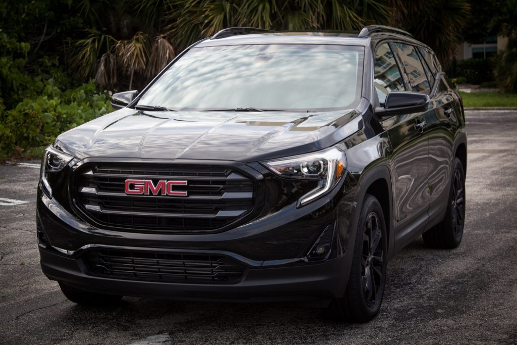 2019 GMC Terrain SLT Black Edition Exterior 005 front three quarters ...