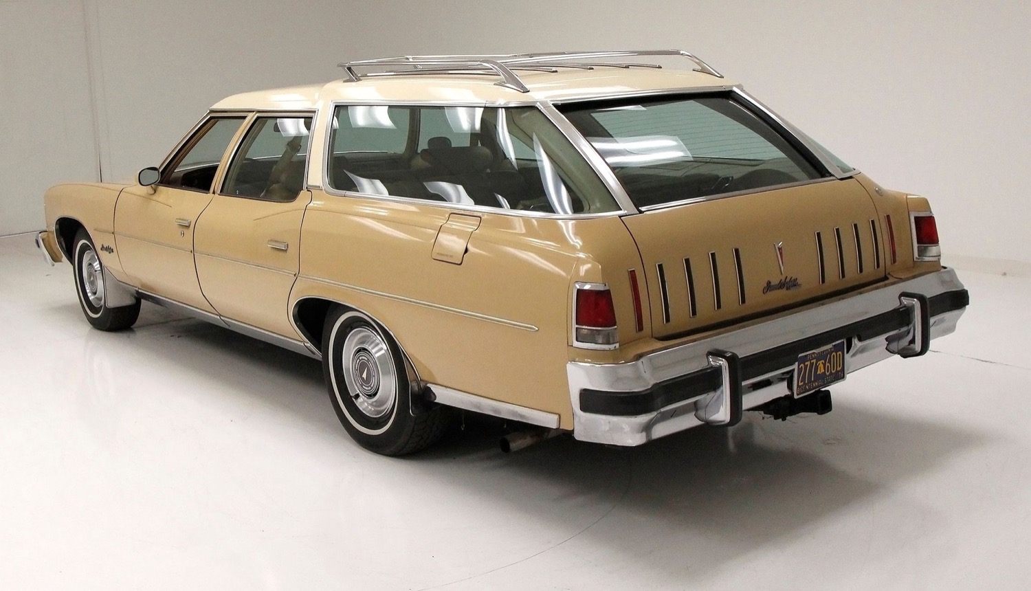 1976 pontiac catalina safari station wagon