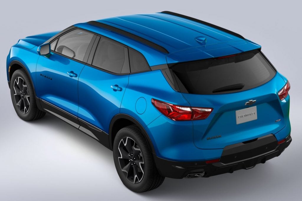 2020 chevrolet blazer gets new bright blue metallic color gm authority 2020 chevrolet blazer gets new bright