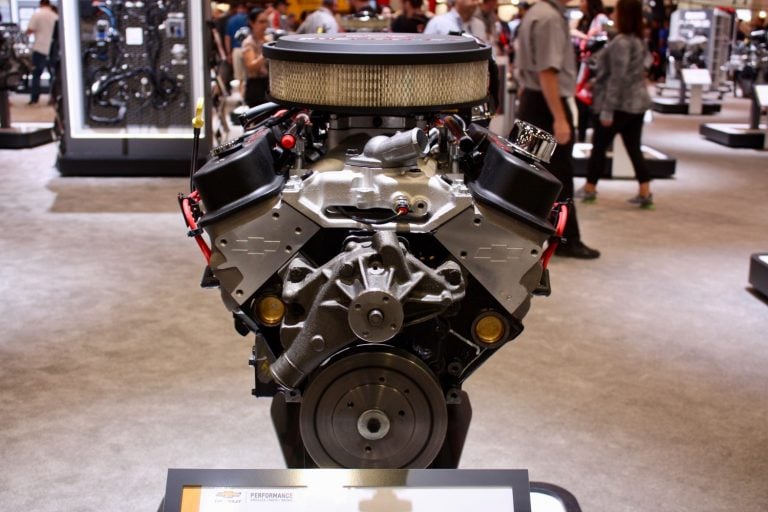 New SP383 V8 EFI Chevrolet Crate Engine: Live Photo Gallery | GM Authority