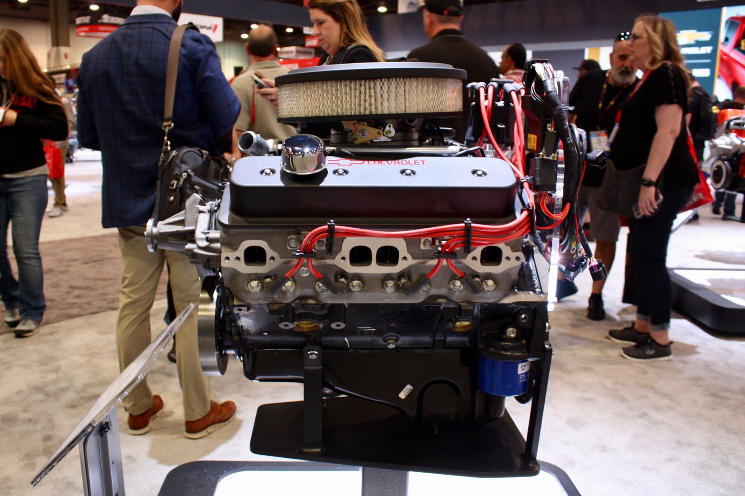 New Sp3 V8 Efi Chevrolet Crate Engine Live Photo Gallery Gm Authority
