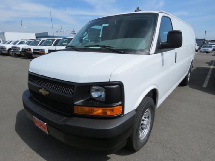 Chevrolet express 3500 extended best sale cargo van