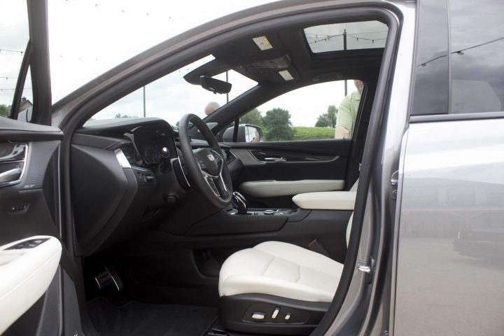 Cockpit view of the 2024 Cadillac XT5.