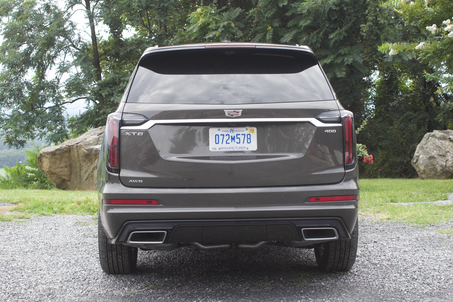 2020 Cadillac XT6 – Exterior – XT6 Drive 005 – Dark Mocha Metallic rear ...