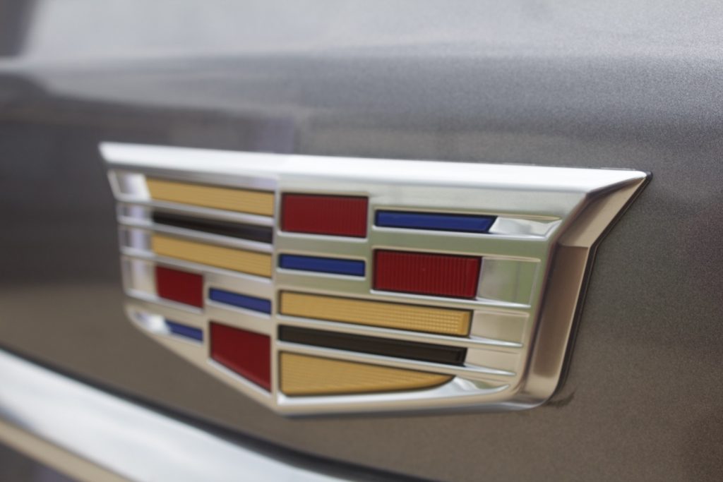 Cadillac logo on the XT5 liftgate.