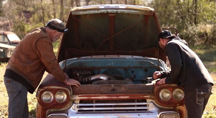 The Turnin Rust Crew Works On A 1959 Chevrolet Apache | GM Authority