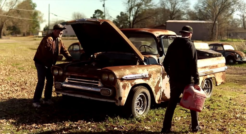 The Turnin Rust Crew Works On A 1959 Chevrolet Apache | GM Authority