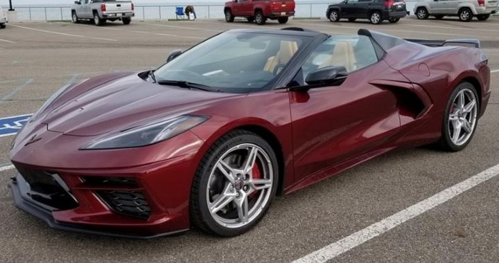 2020 Corvette in Long Beach Red Metallic Tintcoat