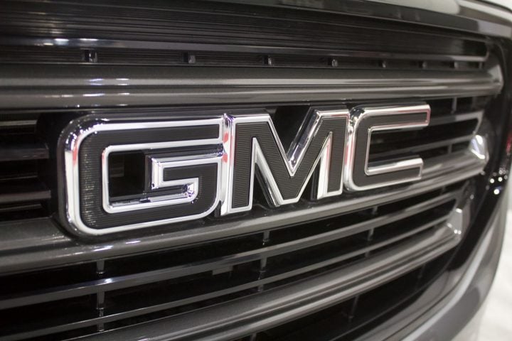 2021 GMC Yukon Gets Brand's First Illuminated Emblem | GM Authority