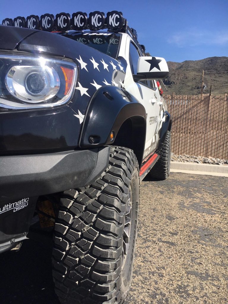 Hall Racing Chevrolet Colorado ZR2 Chase Truck Ready To Run | GM Authority