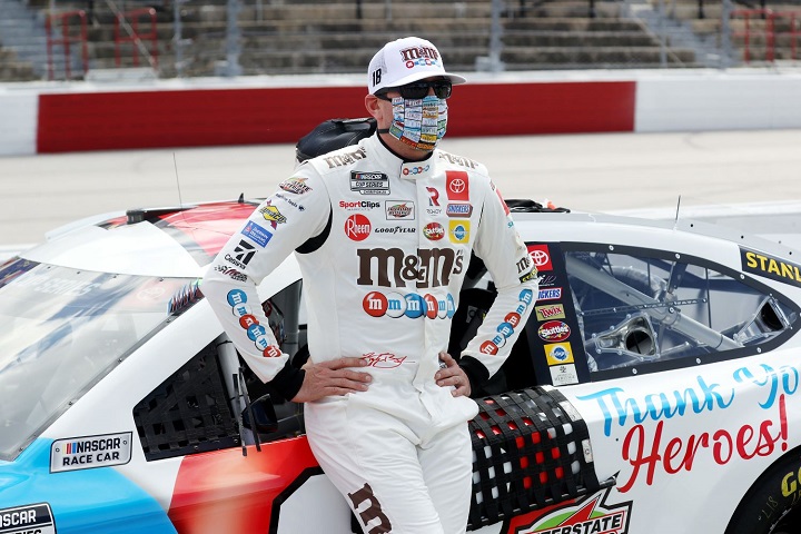 Harvick Wins In Nascar Return Video Gm Authority