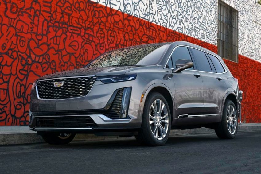 2021 Cadillac XT6 Luxury Exterior 002 - Front Three Quarters