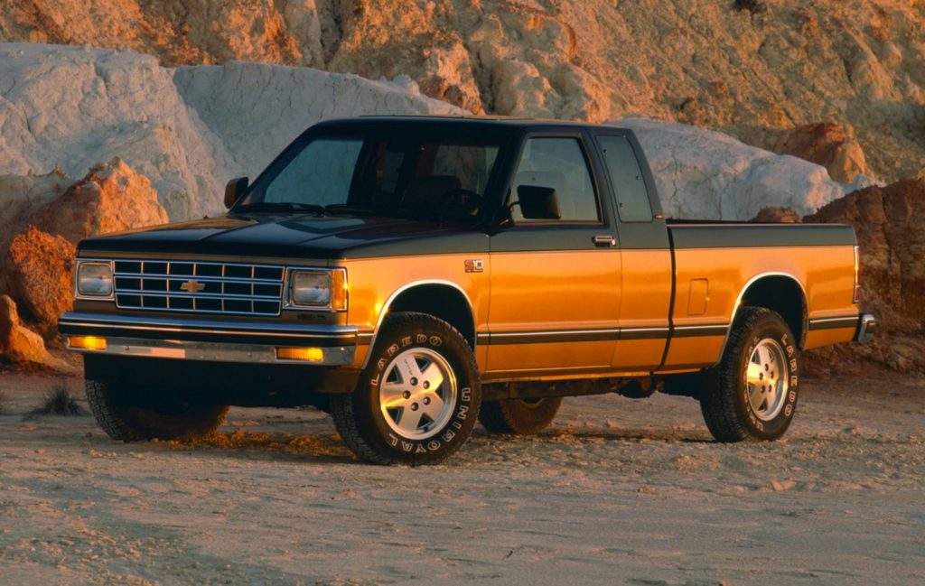 1989 Chevrolet S-10 Extended Cab for North America