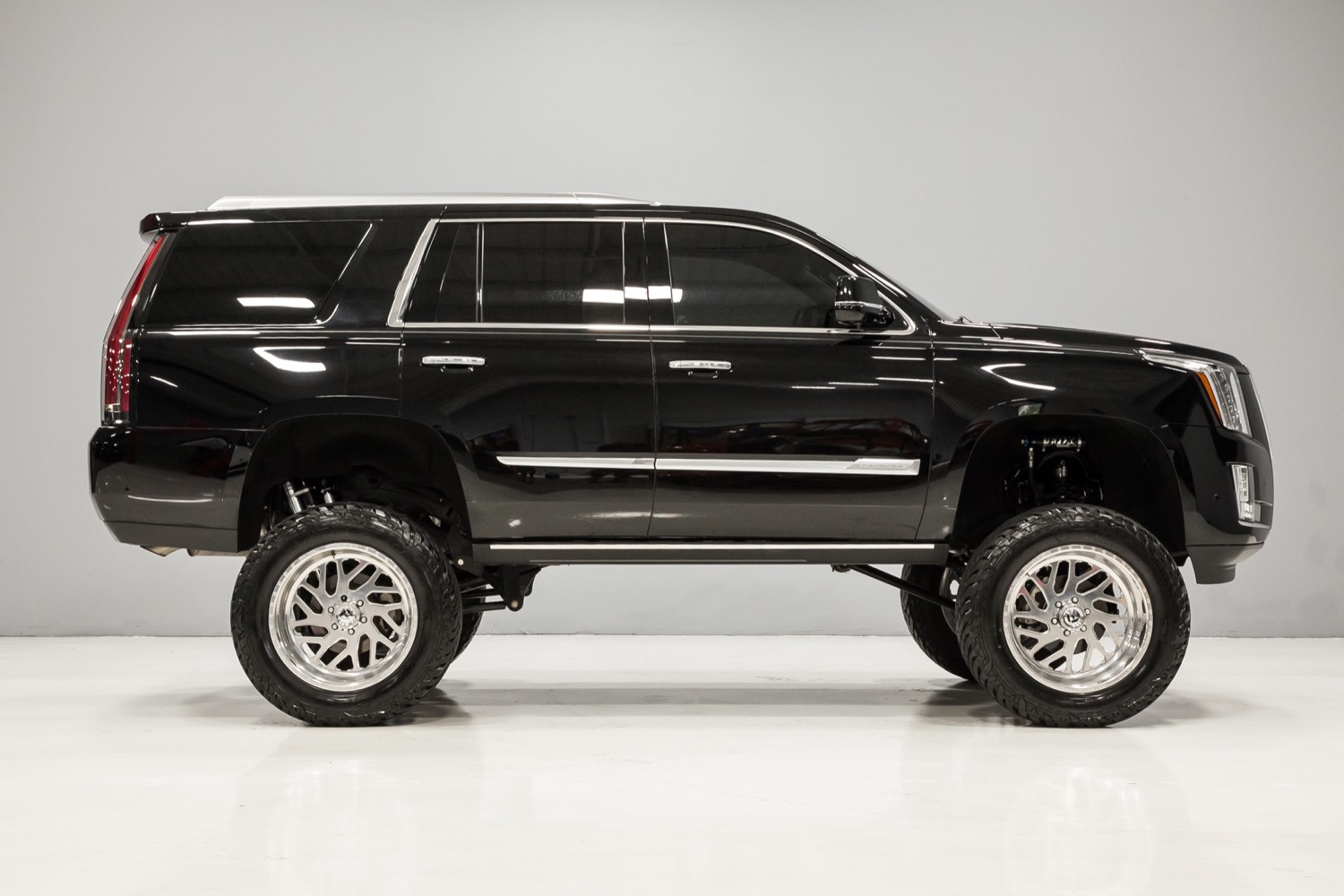 Lifted Cadillac Escalade Makes 750 Supercharged HP GM Authority